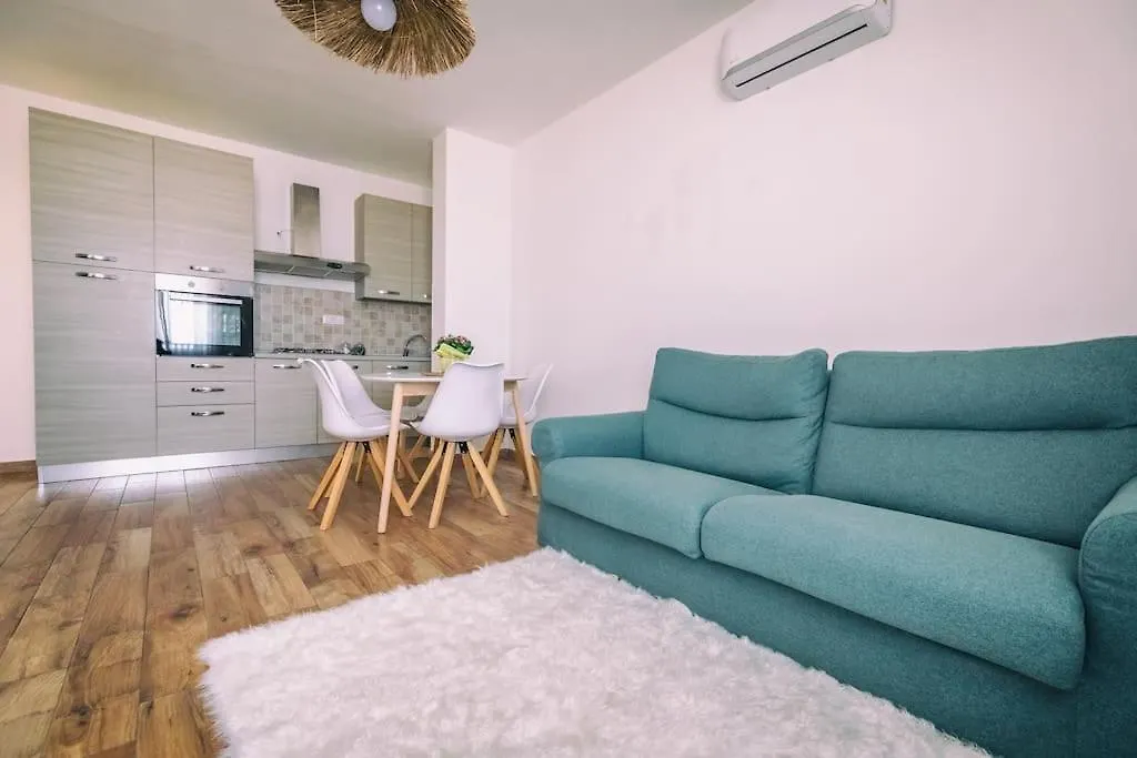 Ad Un Passo Dal Molo Apartment Porto Torres 0*,  Italy